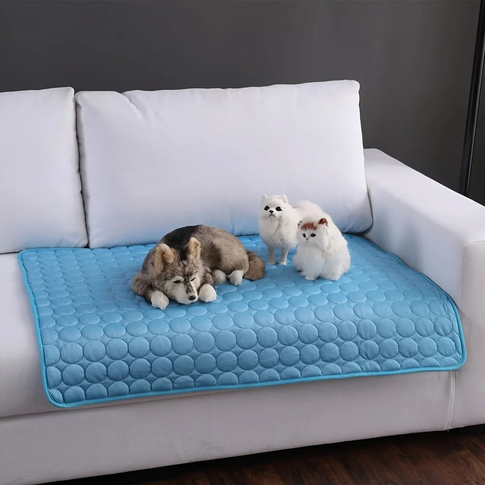 Extra Large Dog Cooling Mat – Ice Silk Pet Cooling Pad for Dogs & Cats, Summer Heat Relief Blanket for Crates, Beds, Sofas & Cars (XS–2XL)