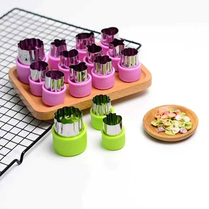 Fruit & Vegetable Cutter Set – 12 Stainless Steel Shapes for Kids’ Snacks, Cookies, and DIY Baking